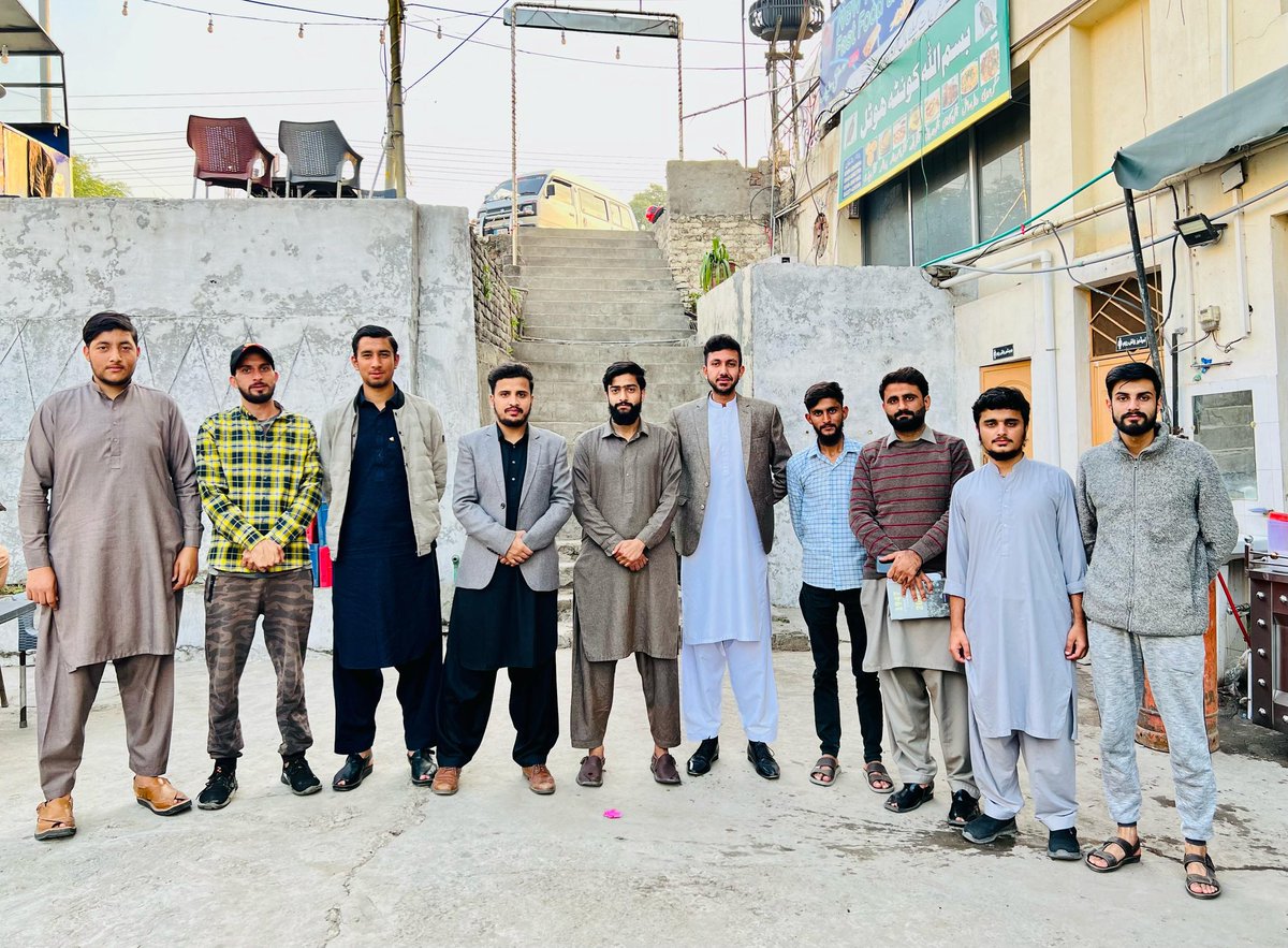 jamiatmust's tweet image. بلاک اے | استصواب برائے ناظم بلاک

آج اسلامی جمعیت طلبہ Block A کی کور ٹیم کا Meetup ہوا جس میں ناظم جامعہ برادر راجہ احمد امتیاز نے خصوصی شرکت کی- کارکنان بلاک اے نے استصواب رائے کے ذریعے برادر حسنین حیدر کو بقیہ سیشن 23-24 کے لئے "ناظم بلاک اے" منتخب کیا-

#mustjamiat #BlockA