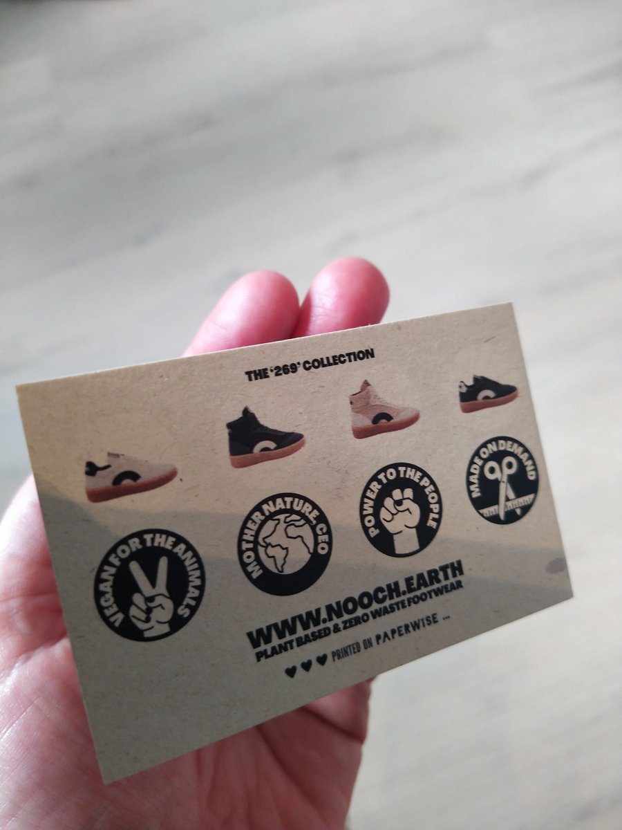 Inspirerende ALV - <a href="/stefanwobben/">Stefan Wobben Ⓥ</a> deelde het verhaal achter Nooch vegan sneakers. We waren te gast bij Mennoos Kookerij, zij maken impact met arbeidsmatige dagbesteding voor jongeren met een afstand tot de arbeidsmarkt. Trots op onze leden en de stappen die we samen zetten!