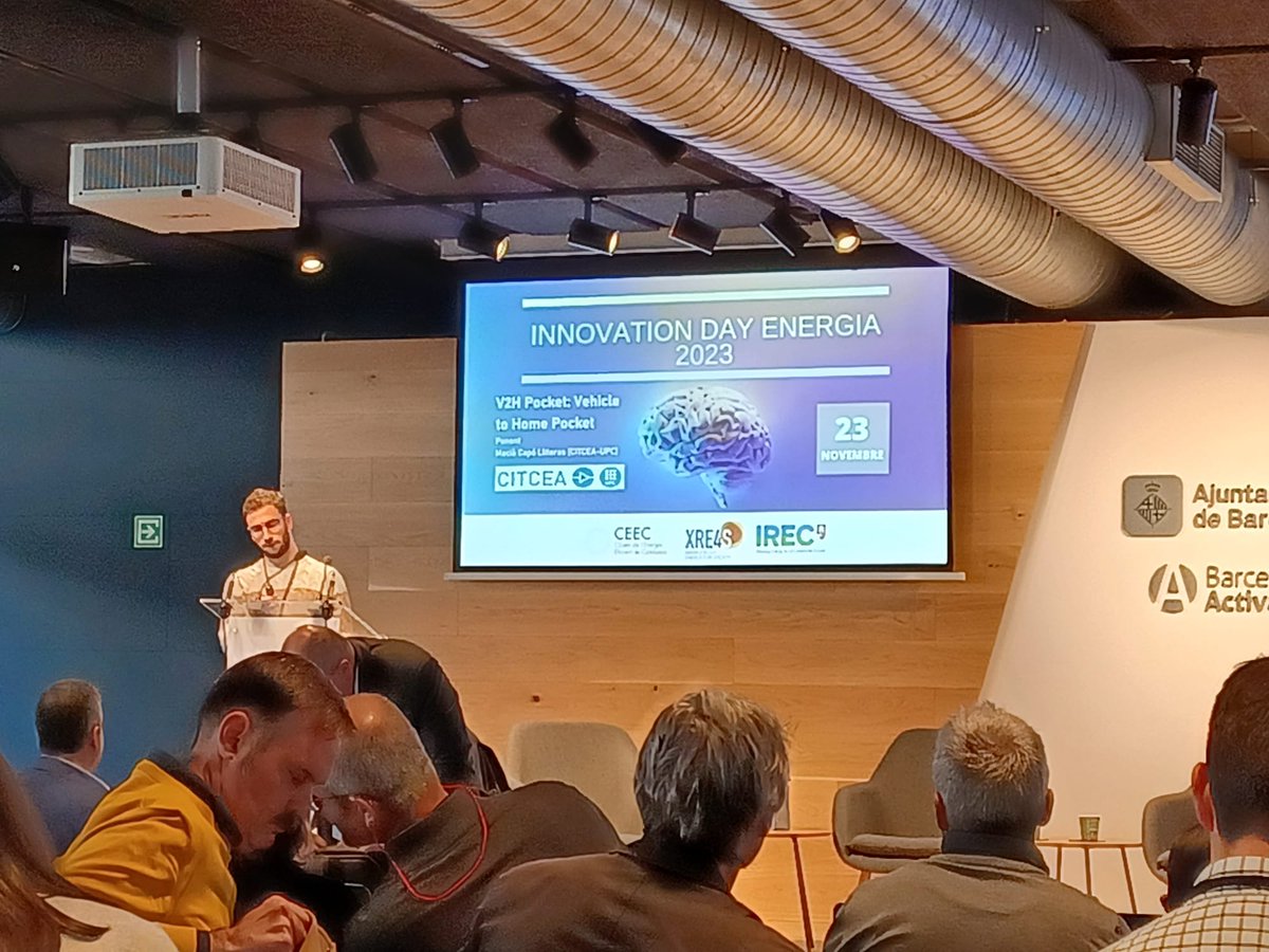 🗣️ Macià Capó (CITCEA-UPC) presenta 'Vehicle-to-Home Pocket' @CITCEA @la_UPC @maciaCapo #MobilitatElectrica #ForumInnovacio #InnoDayEnergia23 @IREC_Energia @clusterEE @XRE4S