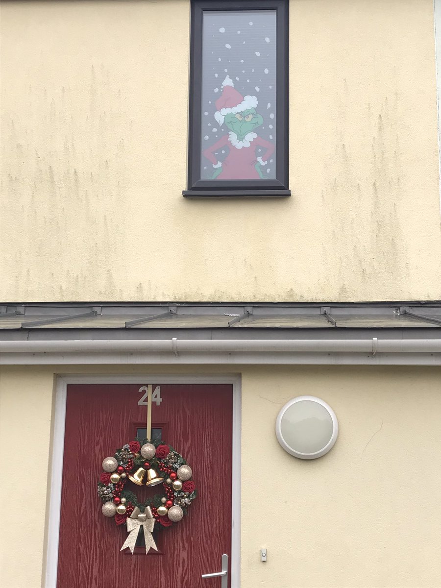 Another Christmas Window mural

£50 for something like this 😉