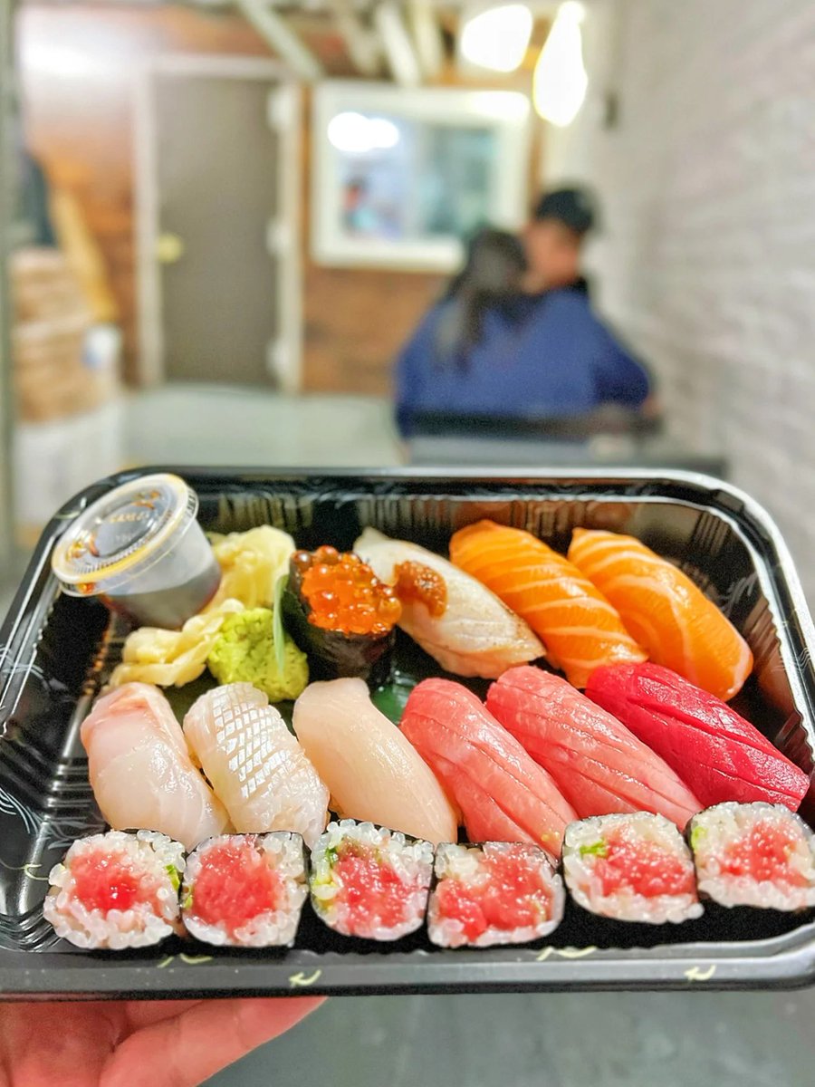 summerthales's tweet photo. I had sushi for my lunch🍣😋 https://t.co/w6Wl9TvKp1