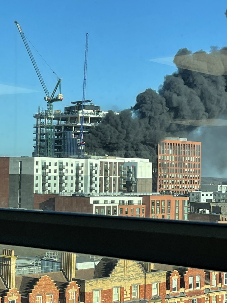 Not_Roman's tweet image. #readingfire