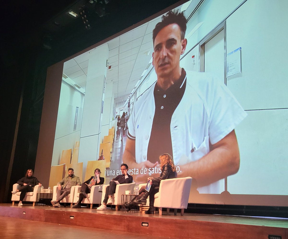 A la taula dels 5 treballs finalistes de la #JAS2023 coneixem 'la gestió de les patologies cròniques per administratius sanitaris' del #CAPLaMarina, a càrrec del referent d'atenció a la ciutadania Toni Jiménez