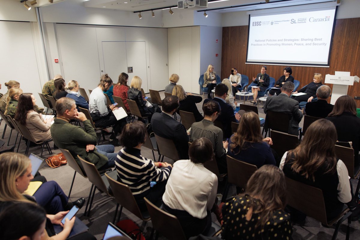 Great opportunity to be part of #WPS Women in International Security conference hosted by @EESC_LT. Russian aggression in #Ukraine is a painful reminder of role of women in conflicts: fighters, victims, doctors, aid workers, resilience builders #WomenInSecurity
📷: Elvis Žaldaris