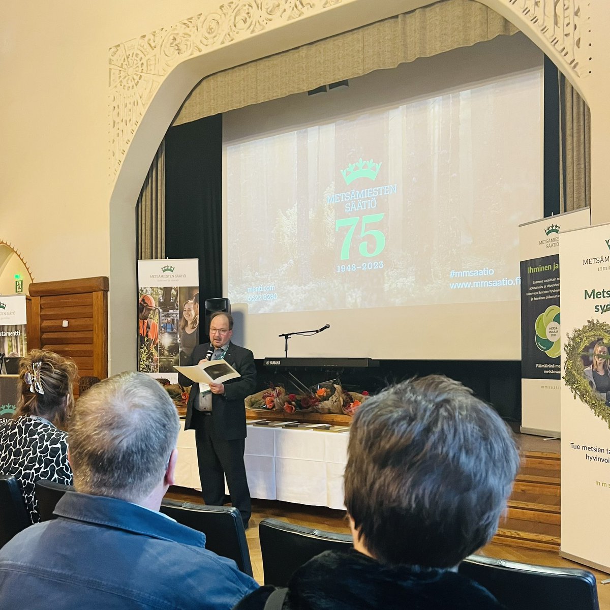 ”Savottajätkien hiki on muuttunut apurahoiksi. Alusta asti, 75 vuoden ajan, @mmsaatio on rahoittanut metsäalan ihmisten hyvinvointia monipuolisesti.” Lämpimät onnittelut pitkästä metsätyöstä vaikuttavalle sisarsäätiöllemme! #mmsaatio #säätiötekoja