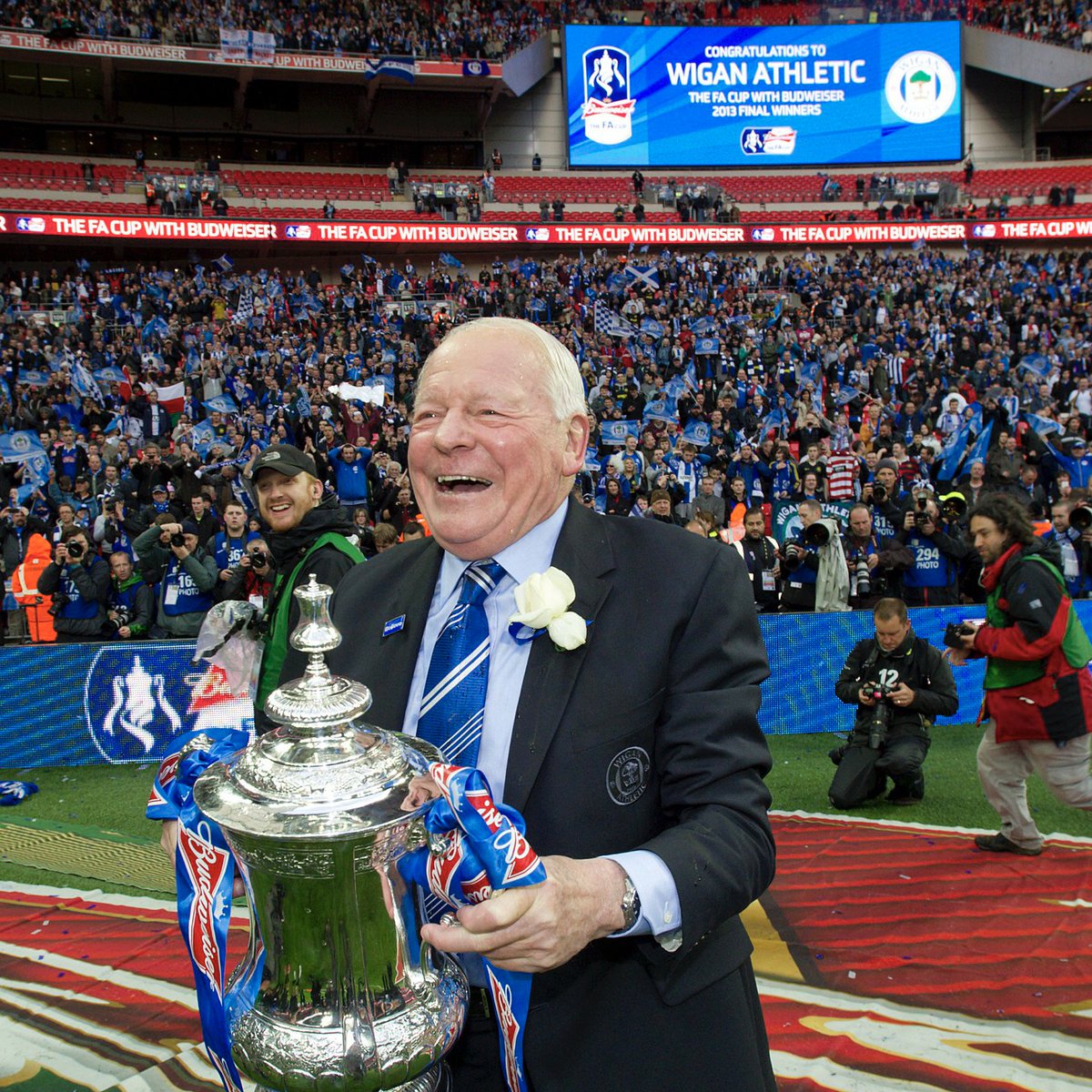 🎉 💙 Wishing a Happy Birthday to Dave Whelan! A Latics legend who helped make all of our wildest dreams become a reality. 🤩 #wafc 🔵⚪️