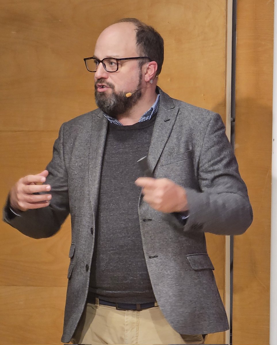 Turno de conocer la perspectiva internacional del sector de las #revistas con <a href="/fippceo/">FIPP CEO</a> y <a href="/FIPPWorld/">FIPPWorld</a> en el XII Foro de Revistas #ForoRevistas