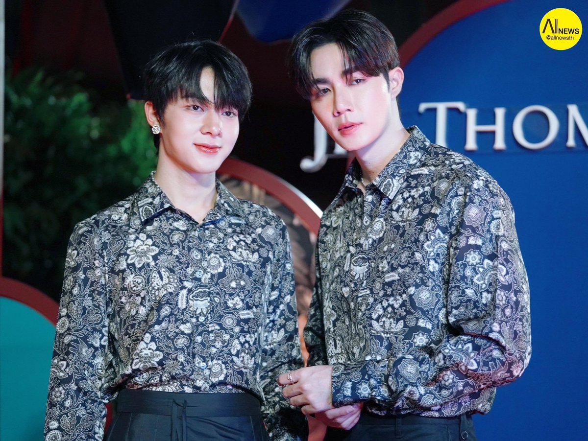 AllNews_th's tweet photo. “ซี พฤกษ์ - นุนิว ชวรินทร์" ร่วมงานเฉลิมฉลองความสำเร็จครั้งยิ่งใหญ่จากแบรนด์ Jim Thompsom Heritage Quarter Grand Opening  

#JimThompsonxZeeNunew 
#JimThompson
#JimThompsonHeritageQuarter
#ZeeNunew #ซีนุนิว 
#ZeePruk #Nunew https://t.co/XlZRaxD39j