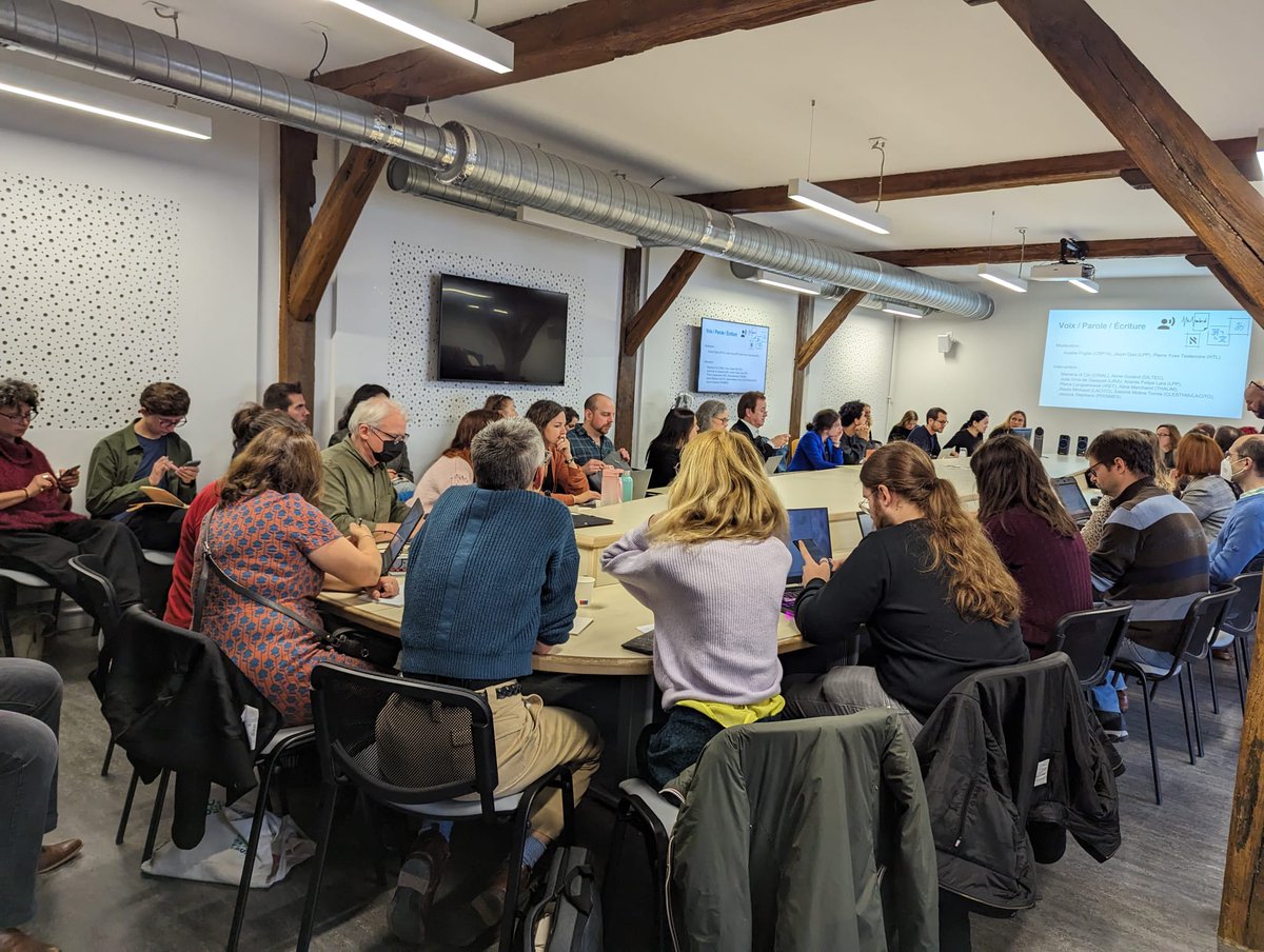 Sorbonne_Nvelle's tweet photo. Deuxième journée des #AssisesdelaRechercheUSN organisées à @USN_Recherche
Atelier "Voix / Paroles / Ecriture" avec des équipes des laboratoires #LLP, #CRP19, #HTL, #PRISMES, #CRIAL, #THALIM, #LIRA, #CLESTHIA, #DILTEC et du @LACITO_CNRS
👉 https://t.co/xuq41VOqEo #recherche #SHS https://t.co/wwjKFaVars