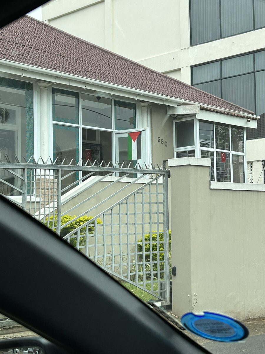 cashmoneyaaliya's tweet photo. love my country 🇵🇸🇿🇦 https://t.co/NzhBCeLo2I