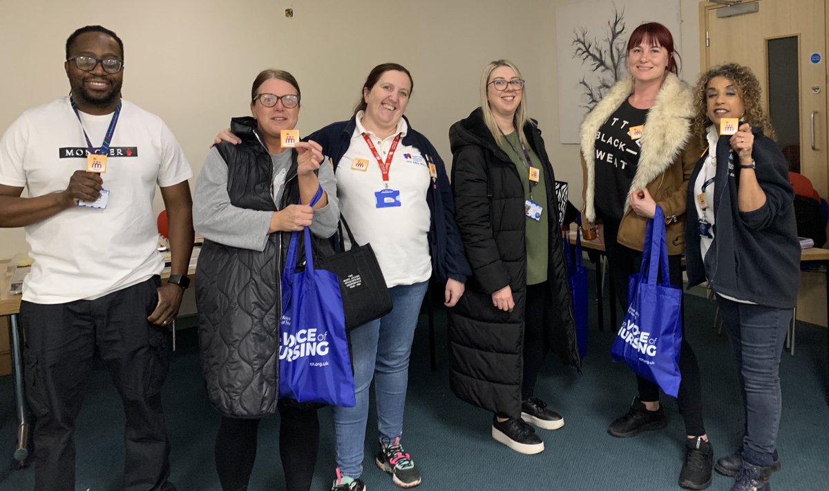 RoaqahS's tweet photo. Still going strong celebrating  #NursingSuppotWorkerDay ⁦@theRCN⁩ ⁦@RCN_Press⁩ ⁦@RCNNorthern⁩ 😀 https://t.co/tdLp33bv0m