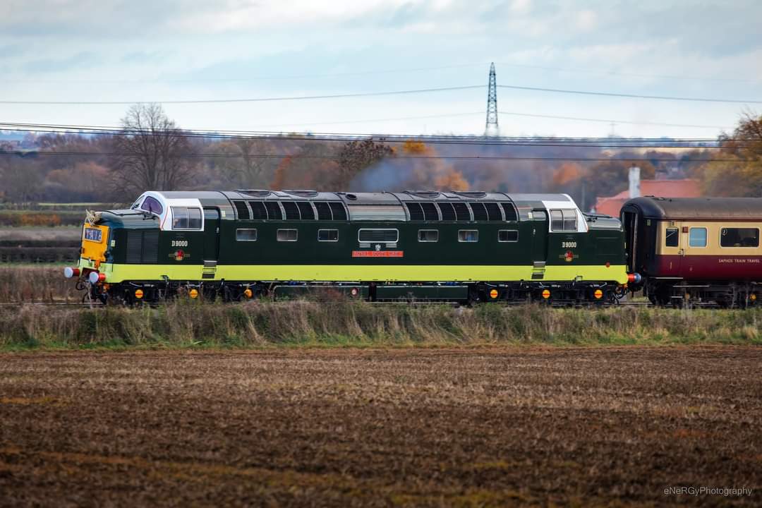 Deltic power on the East Coast mainline!
#deltic #royalscotsgrey #D9000 #55022 #Lsl  #locomotiveservices #Nottinghamshire #rail #railway #heritage #traction #railexpress #flyingscotsman