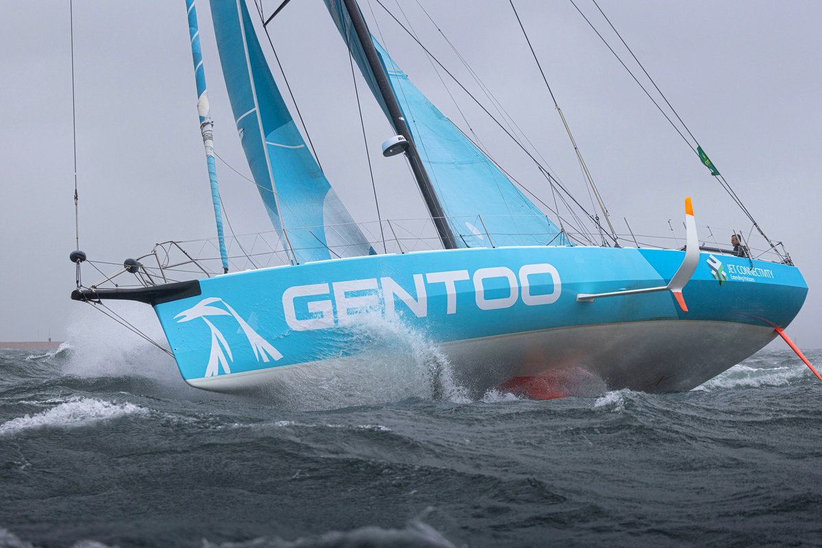 #throwback to some intense start conditions at the start of the 2023 @RoyalOceanRacingClub Rolex Fastnet Race 📷

James Harayda and co-skipper Stéphane Le Diraison settling in for some bump conditions, Gentoo taking the waves in her stride..
#RolexFastnetRace #JETConnectivity