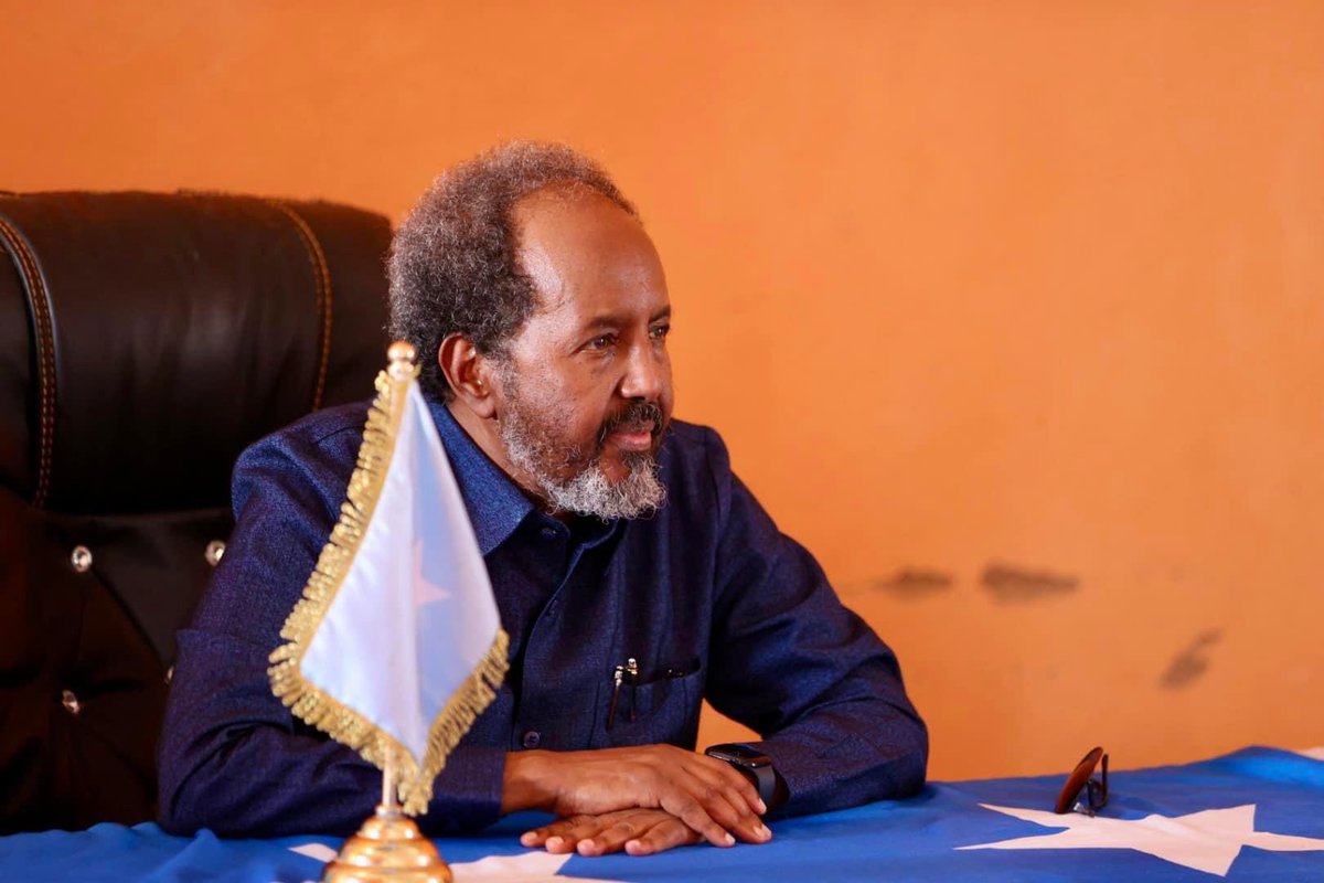 DaudAweis's tweet photo. Historic moment as President Hassan Sheikh Mohamud arrives in Arusha for the 23rd East African Community Summit. Somalia's anticipated induction as the 8th member marks a significant diplomatic achievement. #EAC #Somalia https://t.co/0nvlYZ6DZz
