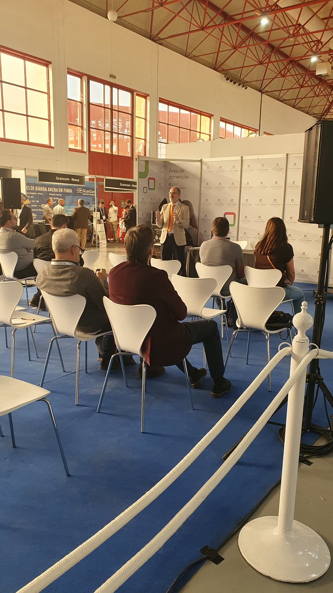 Proyectanda's tweet photo. Segunda jornada en la Feria tecnológica de Acutel, presentando @Bitrix24es a operadores locales. 

#Granada #FeriaAcutel2023 https://t.co/a5JbAYflat