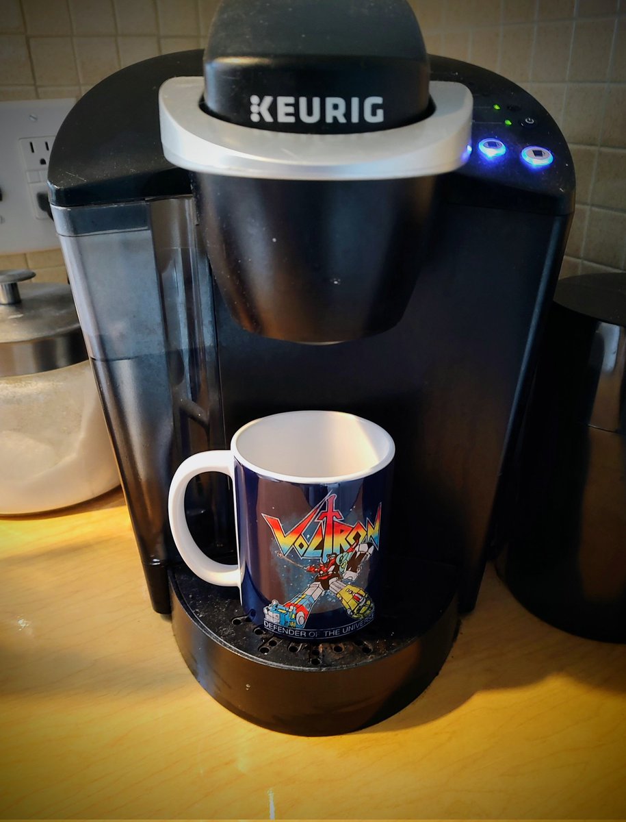 aaronmbiz's tweet photo. The only proper way to start a day off 🤣☕🤖 #Coffee #Voltron #FinallyADayOff https://t.co/cqjAP3OhGs