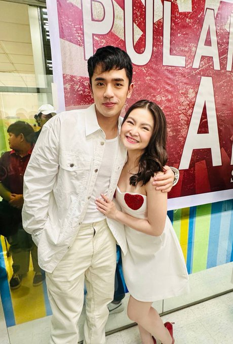 Mas sweet talaga ang barda than Alden &amp; Sanya! Di ba loveteam si Alden Richards &amp; Sanya Lopez? Bakit cold sila sa isat isa? #barbieforteza #davidlicauco sige lang maglandiankayo sa harap ni Sanya, para may magsumbong at maghiwalay na! (Joke!)