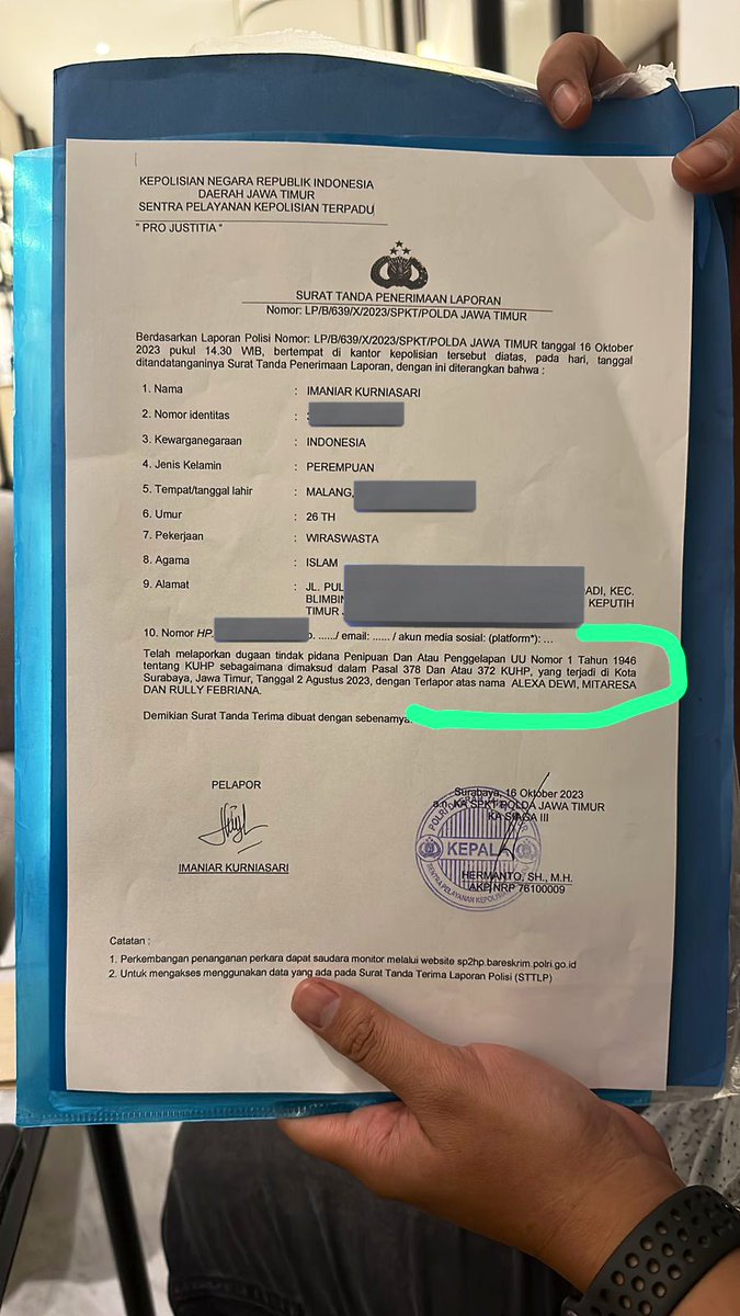 sourselly__'s tweet photo. Laporan uda pada masuk di kepolisian di Surabaya dan yg di Malang jg sedang dalam proses Laporan.  semoga cepat ada titik terang, kasian para member yg ga semuanya org mampu! @infomalang @e100ss @BanggaSurabaya @SapawargaSby https://t.co/bWR3rLVMyp