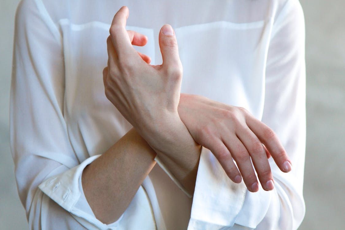 AbleRehab's tweet photo. Embrace the power of #HealingHands at Able Hands Rehabilitation! Our #handexperts are here to guide you through a seamless recovery journey. Contact us today. https://t.co/oDWBH3Yh7Q https://t.co/lJDuvvwm8C