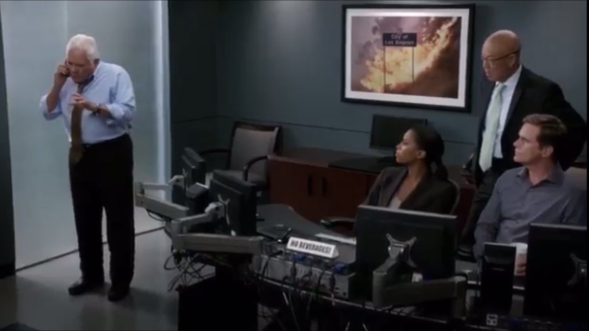 DHPLover's tweet image. #OTD in 2015:

Provenza: “Whoa, whoa, whoa, whoa, whoa, whoa, now just slow down. Where are they taking him?”

#MajorCrimes #TakingTheFall