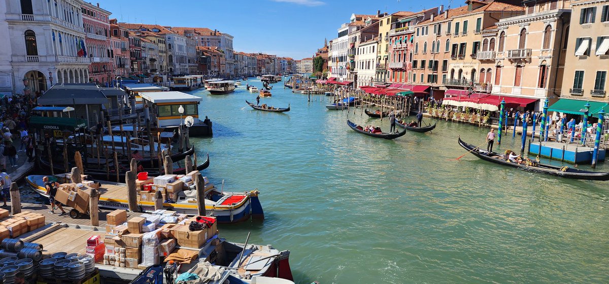 farmsteadgal's tweet photo. One more sleep &amp; off  on a #farmsteadtravel dairy tour of Italy &amp; the #cremonainternationallivestockshow. First stop Venice! ....oh &amp; i am sure there will be wine &amp; cheese involved..alot of cheese....
Follow along on our FB or IG @farmsteadtravel
#farmtour 
#italy #dairyshow https://t.co/PuXDDtOA0f