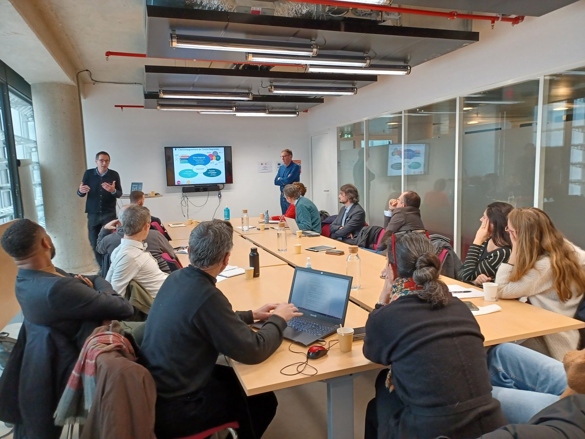 ➡3e et dernier petit déj' sur la solution coopérative ce matin dans le cadre du <a href="/mois_ESS/">Mois de l'ESS</a> ! Merci à <a href="/Paris/">Paris</a> et à <a href="/iledefrance/">Région Île-de-France</a> pour leur présence et leur soutien continu à nos actions, et à <a href="/f_letissier/">Florentin Letissier</a> d’avoir introduit cette matinée et réaffirmé son soutien au modèle coopératif!