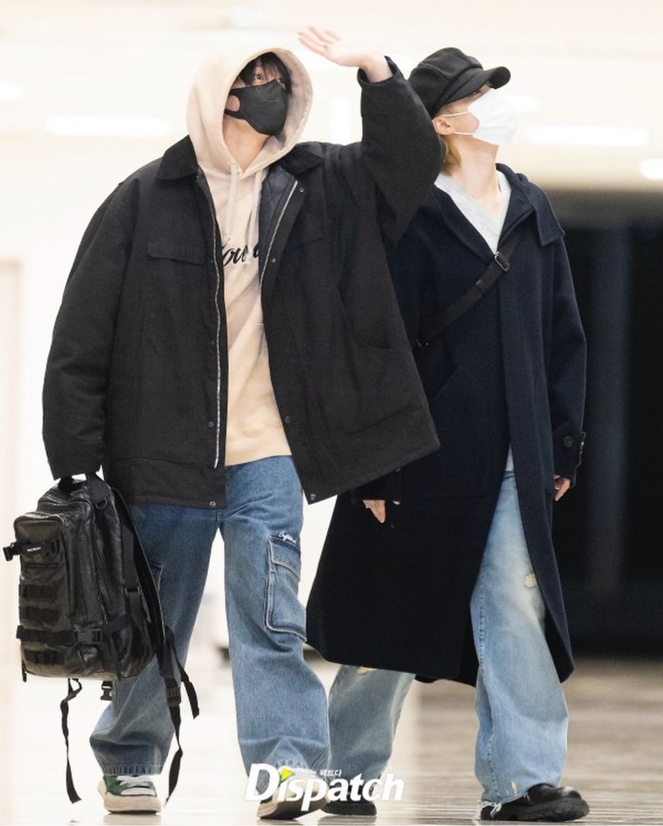 wernot7withu_'s tweet photo. Vivo por estas dos hermosas personas! Los amo demasiado! Espero que en Japón puedan cumplir con sus compromisos laborales y disfrutar también
#JungKook
#Jimin
#Jikook
#gcft https://t.co/AIQto6DOhR