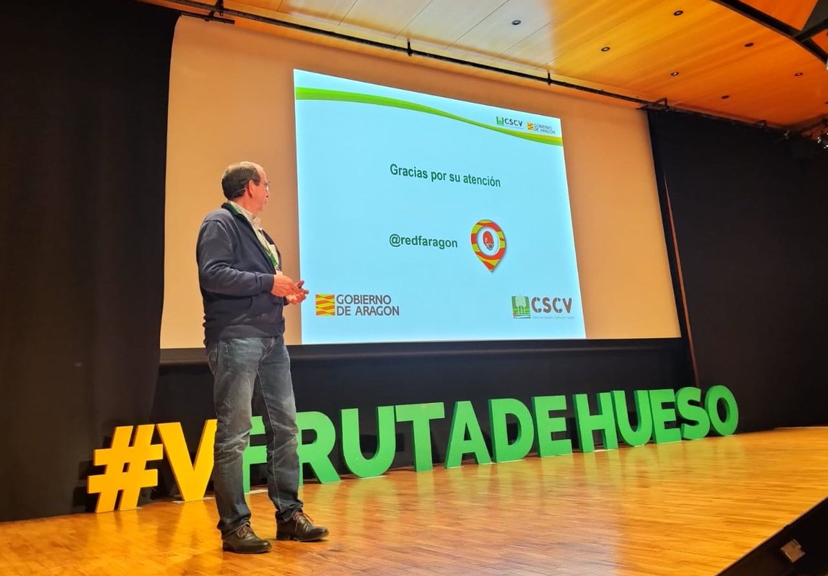 redfaragon's tweet photo. @clozanoto del Centro de Sanidad y Certificación Vegetal participa como ponente en el V Congreso Nacional de Fruta de Hueso que se celebra en Murcia. 
Una vez más el trabajo de #RedFAra se hace visible. Gracias @AgromarketingES @CEBAS_CSIC
#frutadehueso #ATRIAs https://t.co/M6L0DLslpk