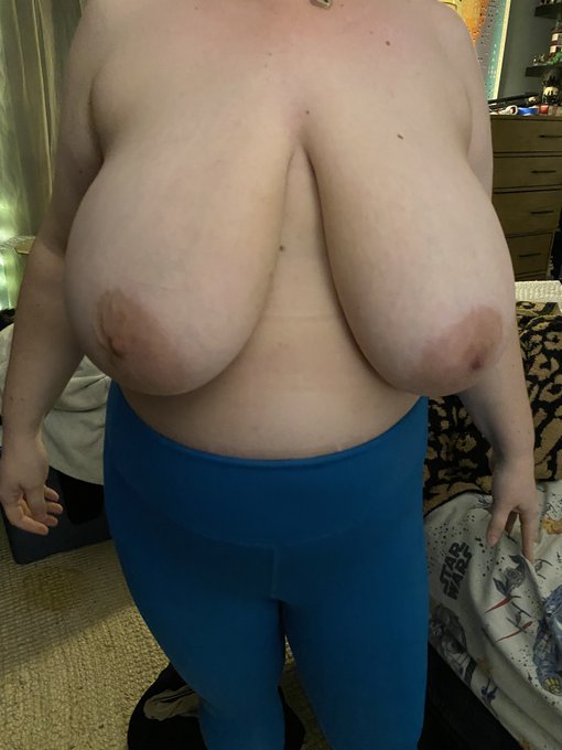 Breast meat for everyone! #Thanksgiving https://t.co/g99kkeqM7Z<a href="/tag/thanksgiving"class="tags">#Thanksgiving</a>