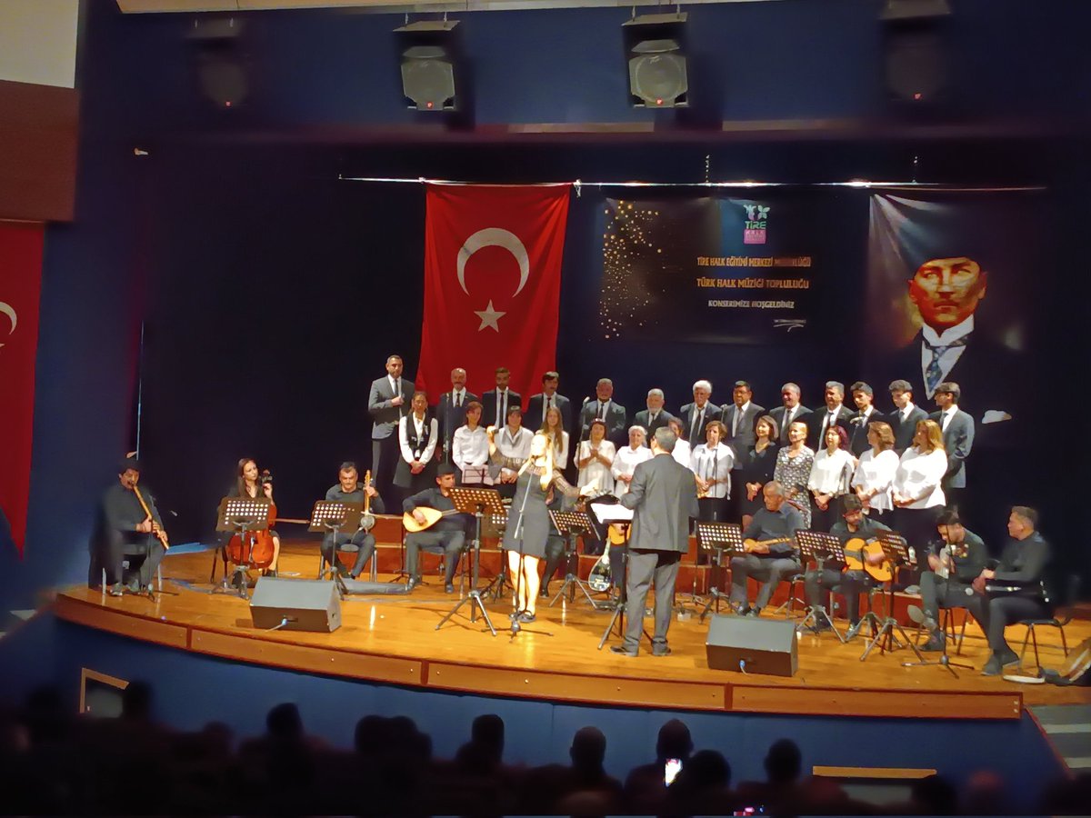 Tıre Halk Eğitimi Merkezi Müdürlüğü Türk Halk Müziği Topluluğu harika bir konserle Öğretmenler Gününü kutladı.
<a href="/aydinyuzbasiogl/">Aydın YÜZBAŞIOGLU</a> <a href="/Cfr53374939/">Cfr</a> <a href="/Duygu__uzun/">Duygu Çevirgen Uzun</a> <a href="/izmir_ilmem/">İzmir İl Milli Eğitim Müdürlüğü</a> <a href="/tirekaymakamlik/">Tire Kaymakamlığı</a> <a href="/Yusuf__Tekin/">Yusuf Tekin</a> <a href="/yahsiomer/">Dr. Ömer YAHŞİ</a>