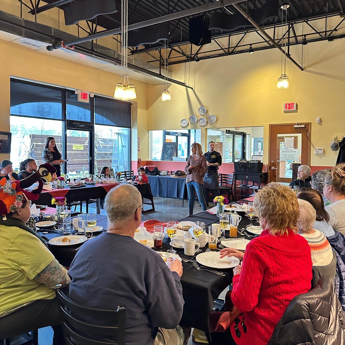 Giving thanks with JBJ Soul Kitchen’s annual Soul Family Thanksgiving meal at our Red Bank and Toms River locations! Together, we celebrated the spirit of community, generosity, and the joy of sharing a meal with our patrons. 🧡