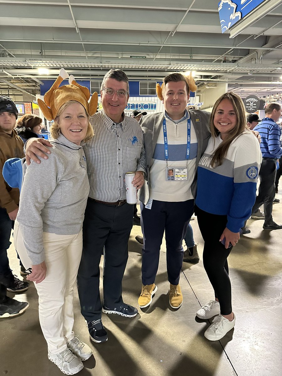 suncrestgarden's tweet photo. @Lions #onepride https://t.co/zY7F5AKwhF
