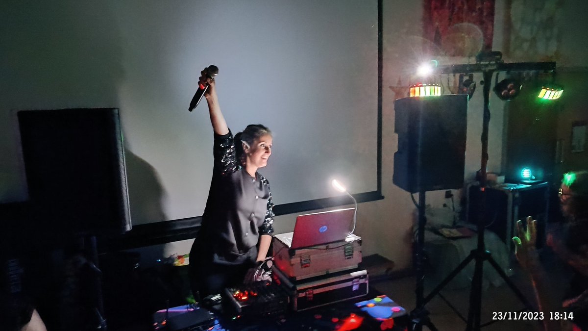 Give it up for our dj Ali!

#schooldisco &amp;#hutton #brentwood #shenfield #SupportYourPTFA #doingitforthechildren #charity
