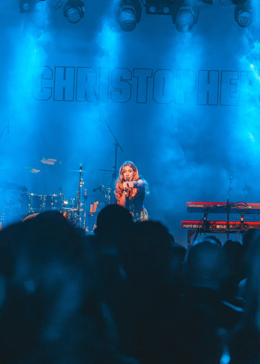 NatalieShay_'s tweet image. 💫 tuesday night was a dream 💗 the first venue I ever played back in 2012!! Full circle x 

What a year 🥺
📸 @lthpvisuals 

#livemusic #gig #o2academy #london #natalieshay #christopher #magic