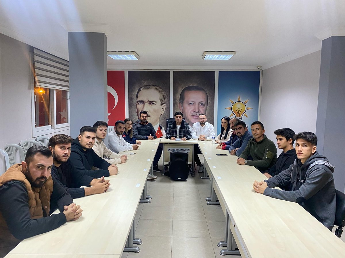 akgncliksaricam's tweet photo. Haftalık Olağan Yönetim Kurulu Toplantımızı İlçe Teşkilat Başkanımız @aliarslannn42 Başkanlığında gerçekleştirildi.
Hayırlara Vesile Olsun. https://t.co/qkrLhkKOXe