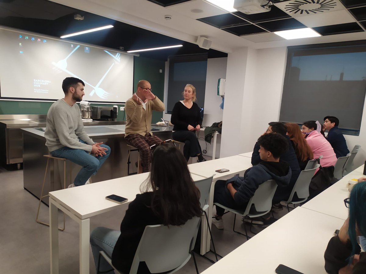 It was a great pleasure to participate in a debate about multidisciplinary teams in gastronomy at the <a href="/BCulinaryHub/">Barcelona Culinary Hub</a> together with <a href="/evahausmann/">Eva Hausmann</a> and Alberto Caballero. I presented the GASTROBIO project to show the importance of studying the marine product in gastronomy 🐟