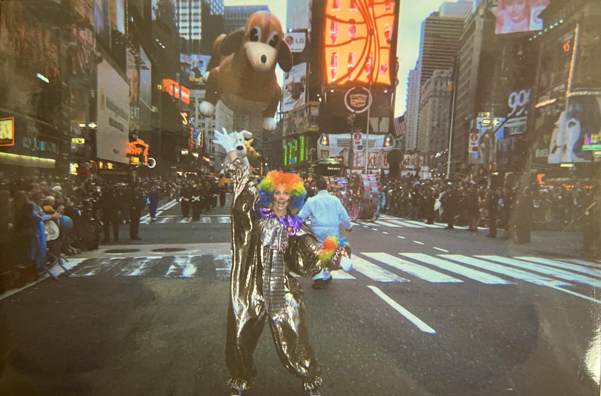 #TBT that time I was a clown in the Macy’s Thanksgiving Parade 🤡 Happy Thanksgiving, everyone! 🍂