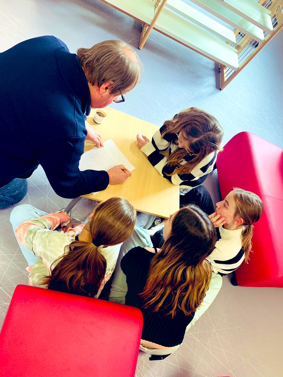 MARINA RJK tweet media