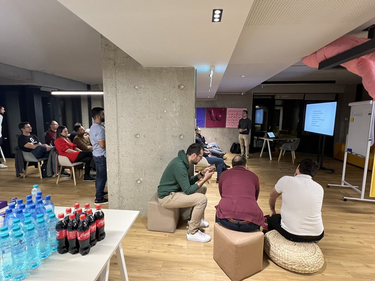 incremental_com's tweet image. Second presentation at tonight&apos;s community meetup: @laurspilca with a talk on AI!
#itisfun