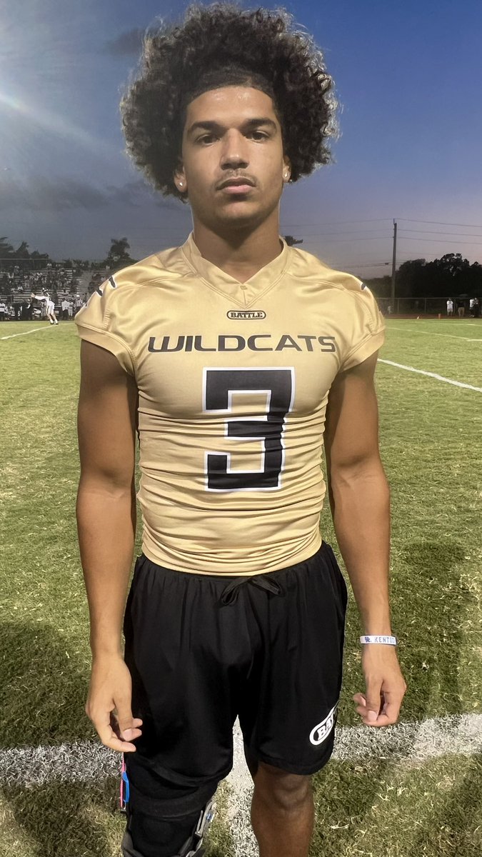 FUN FACT: We have 561 connects from these teams:

<a href="/WeAreTCoast/">⚡️TITAN BORN! TITAN BRED!⚡️</a>: <a href="/OmariKinsler/">T.K.</a> / <a href="/GeorgeRobertsI2/">George Roberts III</a> / <a href="/JaydenR0102/">Jayden Roberts</a> 

<a href="/MHS_Knights_FB/">Monarch Knights Football</a>: <a href="/GabrielBirnbaum/">Gabriel Birnbaum</a> / <a href="/Coach_DeFreitas/">Coach Jared DeFro De Freitas</a> 

<a href="/STA_Football/">Aquinas Football</a>: <a href="/Kedrick_burley/">Kedrick Burley</a> / <a href="/TaviusHorne/">Tavius “LT”Horne Jr</a> / <a href="/Elijahdimanche3/">Elijah Dimanche</a> 

<a href="/WHSFball/">Western Wildcats FB</a>: <a href="/DaviBelfort/">Davi Belfort</a> / <a href="/TovaniMizell/">Tovani “Boogeyman” Mizell</a>