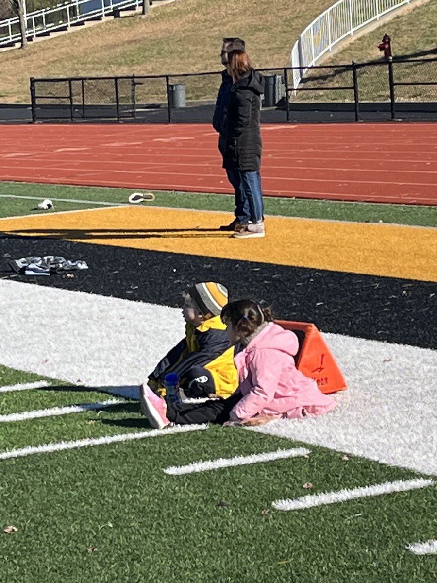 fzefootball's tweet image. Our 2nd Annual Thanksgiving Day Family get together was a huge success! It was awesome to see so many athletes out there, even had the soccer and hockey team representing today! Happy Thanksgiving everyone! #ManyProgramsOnePridE #EmbraceTheProcess