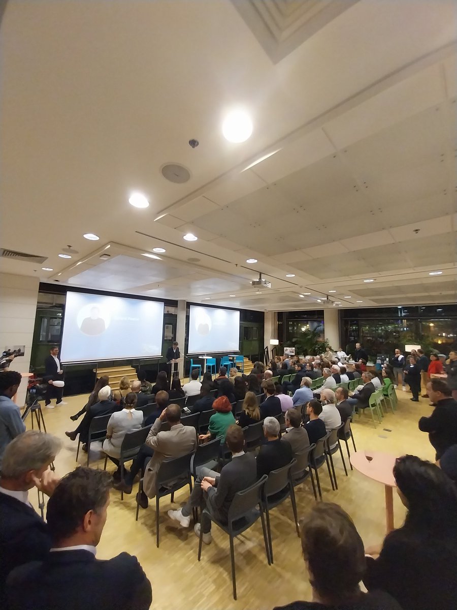 ARFA_Formation's tweet photo. Très bon anniversaire @TransFaire, 30 ans aux côtés de L'ARFA, un fidèle partenaire.
Un magnifique discours d'ouverture de Gérard Pestre, fondateur de Trans-Faire et premier Président de l'ARFAmaisons https://t.co/2XTXS10TYw