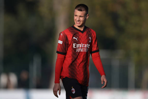 Milan Posts tweet media