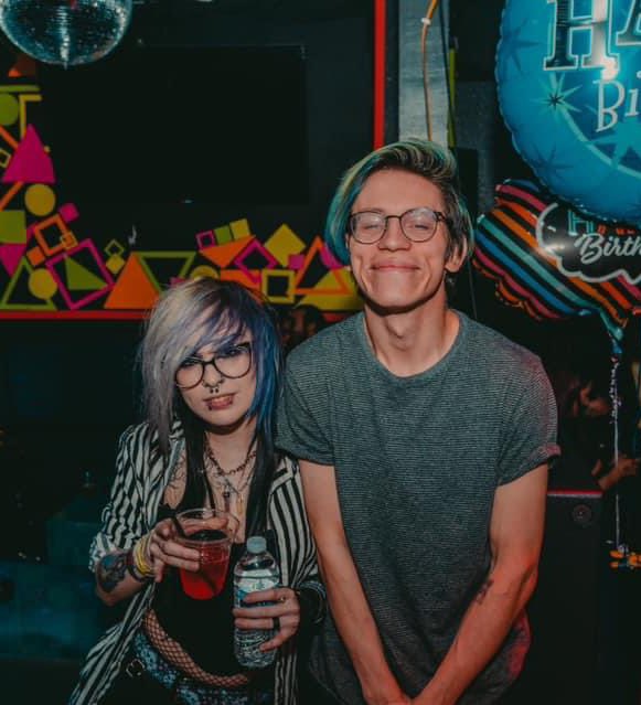 RoiialPainRawr's tweet photo. I would love to know how the fuck these photos are already a year old &amp; also how I didn’t realize how cute I was in this era 😤 https://t.co/eeRKidOJ0w