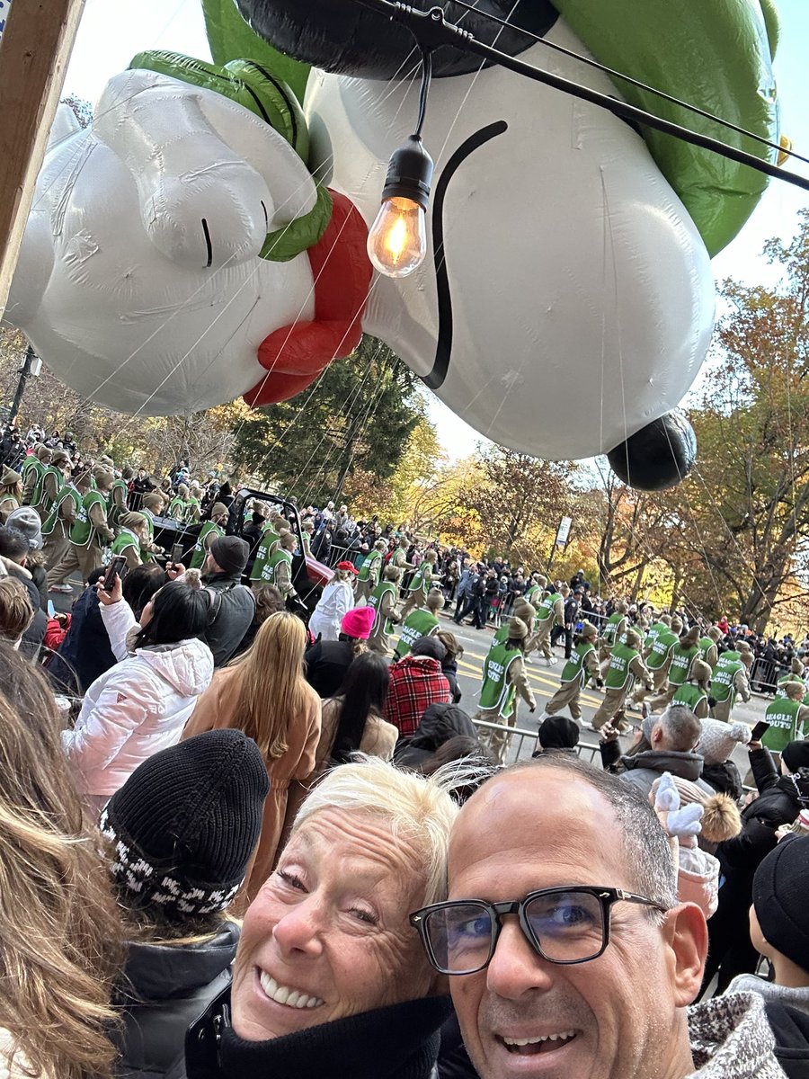 $100 <a href="/BedBathBeyond/">Bed Bath & Beyond</a> gift cards all day. Must retweet and tell me why you. If <a href="/bobbilemonis/">Bobbi Lemonis</a> and like your tweet my team will send you one.. #LemonisThanksgiving