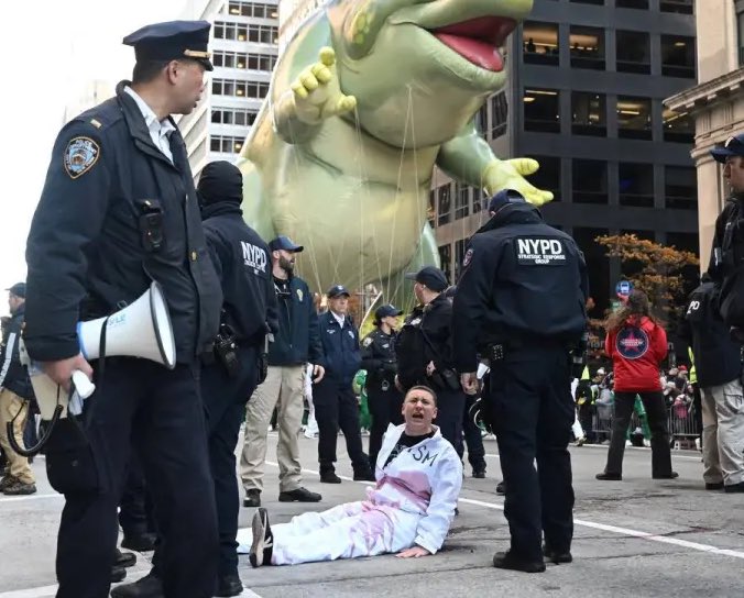 StopAntisemitism tweet media