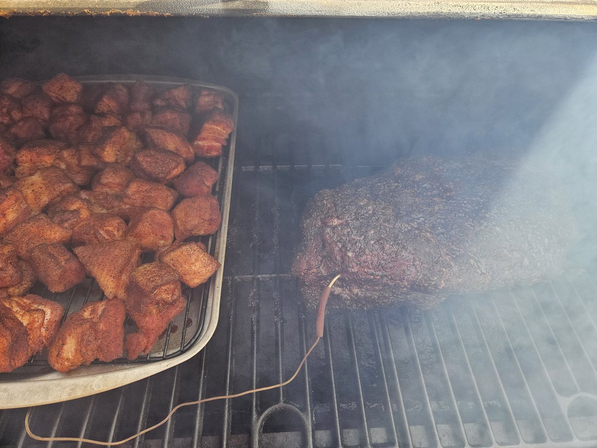 GibsonSTSEd's tweet photo. When cooking poultry like turkey it is critical that you remember one thing; you don't have to do it. https://t.co/hbYy2NLJBJ