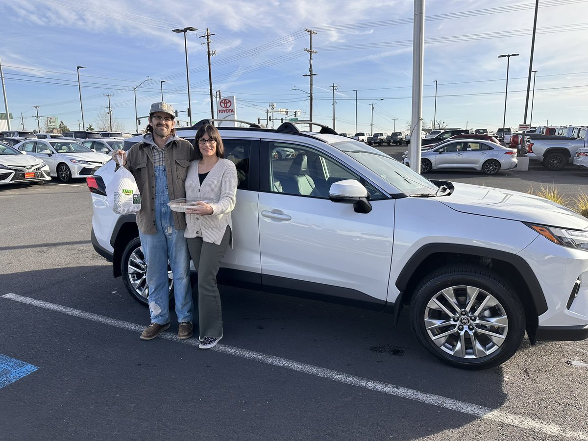 Gobble Gobble 🦃
Mama got a fresh Rav 🤍🖖🏼