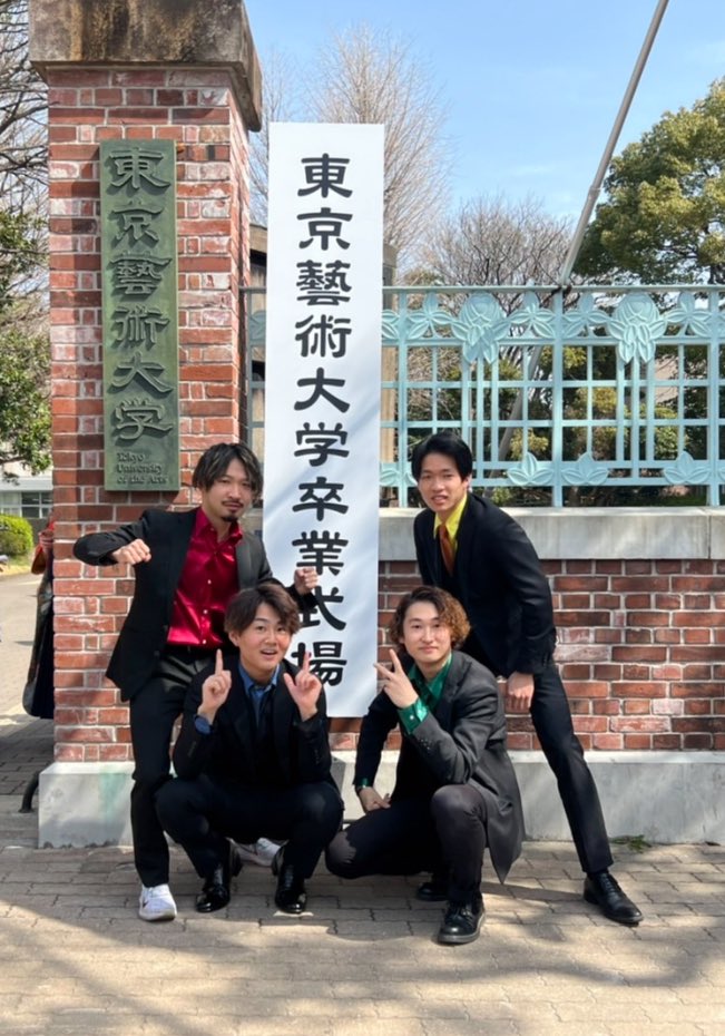 miya_bobak's tweet photo. 皆様、いろいろお騒がせしております。

突然の報告で申し訳ございません。
しかしそれぞれの幸せや夢をそれぞれが尊重した中での決断です。どうか、どうかご理解頂ければ幸いです。
大きな変化を迎えたお茶かるですが、僕の夢は相変わらず音楽業界を変えるようなミュージシャンになることです。↓続く https://t.co/ztpghZZX6b
