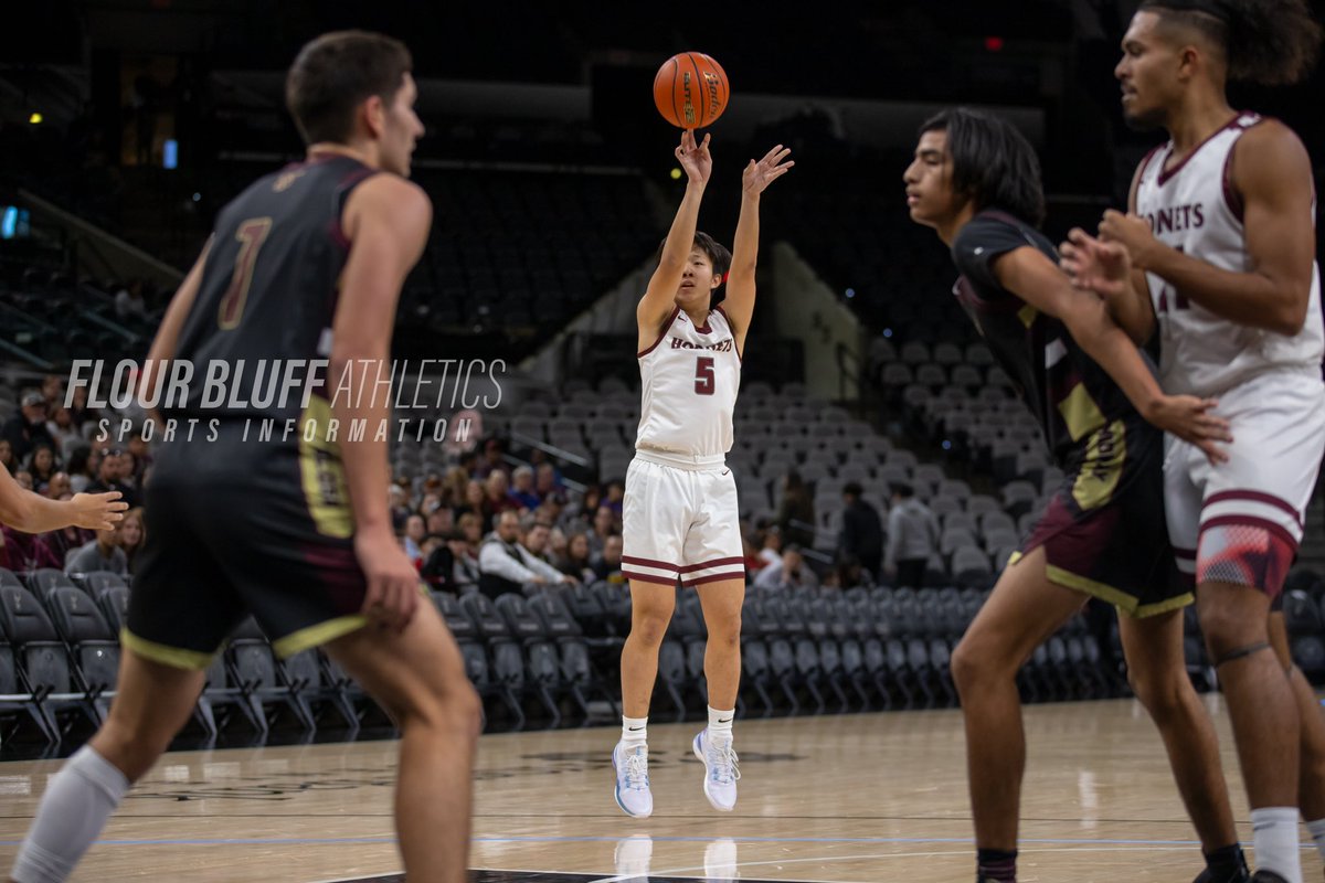 bluff_sports's tweet photo. Great win at the @FrostBankCenter ❕🏀

#TOGETHER https://t.co/NZRNs8Rq4K